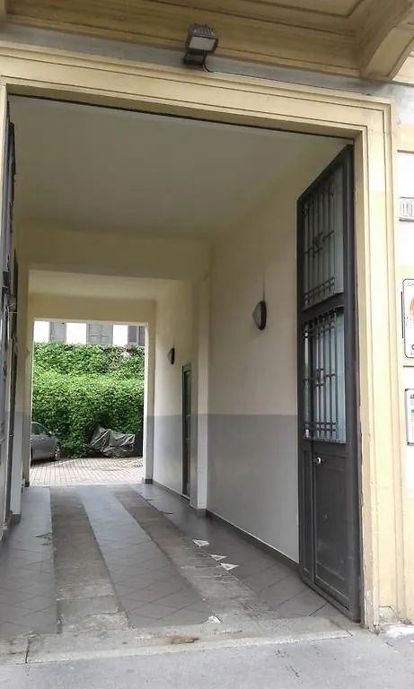 Apartment Appartamento Via Comune Antico Milan